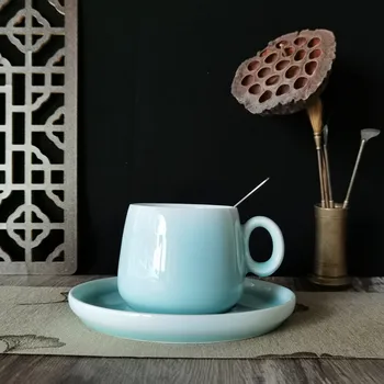 Kafijas Tase Krūze 8.5 oz Teacup un Apakštase Uzstādīt Nerūsējošā Karoti Porcelāna Drinkware Mikroviļņu krāsns un Trauku mazgājamā mašīna Droši Keramikas Galda piederumi
